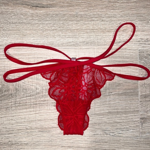 Victoria’s Secret PINK‎ red Lacey strappy red panty